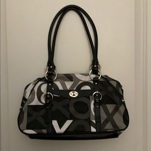 Xoxo purse